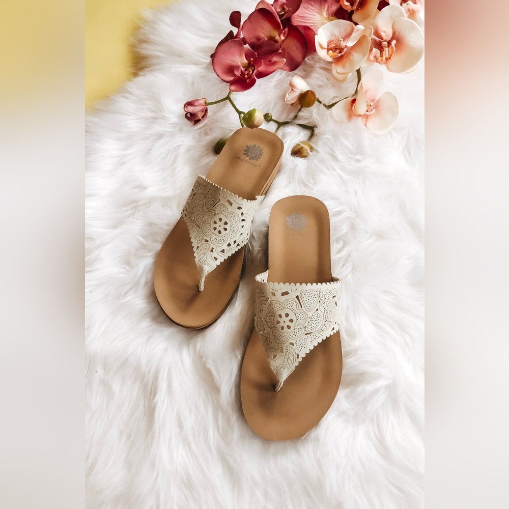 YELLOWBOX Crayla Sandals in Ivory - Picture 4 of 15